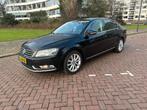 Volkswagen Passat 1.4 TSI 90KW DSG 2011 Zwart, Euro 5, Beige, 4 cilinders, Leder en Stof