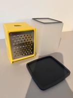 Joseph Joseph Duo Kaasrasp Met Container Keuken Rasp, Ophalen of Verzenden, Zo goed als nieuw