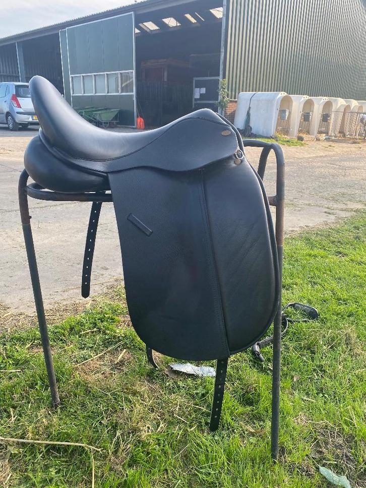 Dressuur zadel, Dieren en Toebehoren, Paarden en Pony's | Zadels, Gebruikt, Dressuur, Ophalen
