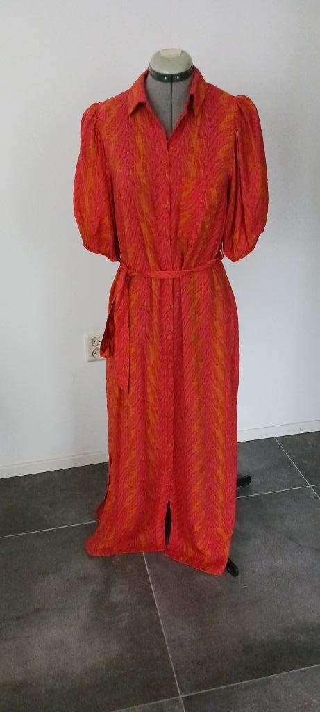 FRNCH PARIS jurk, MAAT S(M), Kleding | Dames, Jurken, Zo goed als nieuw, Maat 38/40 (M), Oranje, Onder de knie, Ophalen of Verzenden