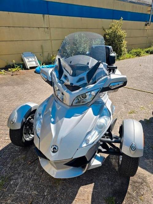Can-Am Spyder RT 2011, Motoren, Quads en Trikes, meer dan 35 kW, 2 cilinders, Ophalen