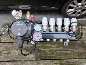 Vloerverwarming Verdeler 5 Groeps - Nieuw/Zo Goed Als Nieuw beschikbaar voor biedingen