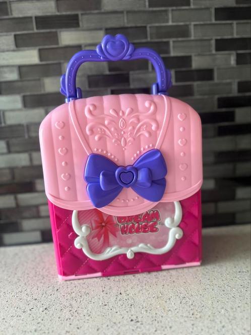 Compacte speelset / draagbaar poppenhuisje, Kinderen en Baby's, Kindermode-accessoires, Zo goed als nieuw, Ophalen of Verzenden