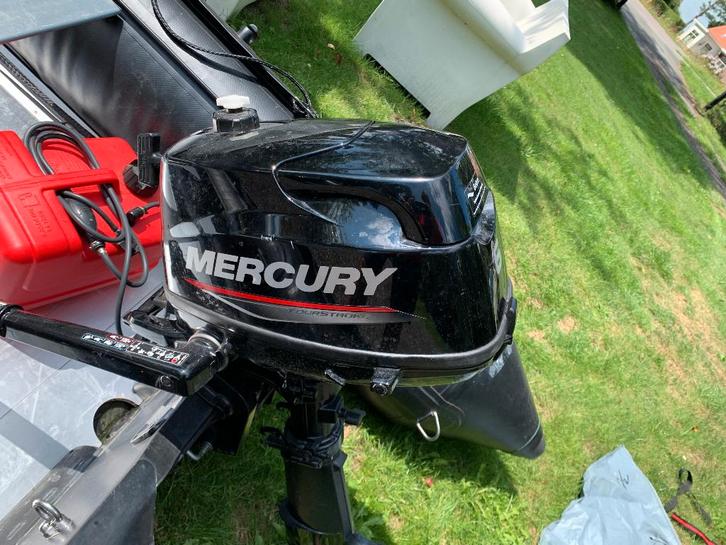 MERCURE 6 PK FOUR STROKE IN NIEUWSTAAT & MERCURE 8 PK, Watersport en Boten, Buiten- en Binnenboordmotoren, Zo goed als nieuw, Benzine