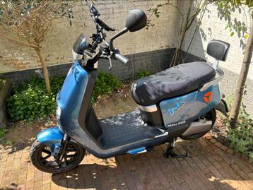 Yadea E8S elektrische scooter brommer 45km/u met garantie