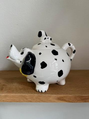 Theepot hond met pup beschikbaar voor biedingen