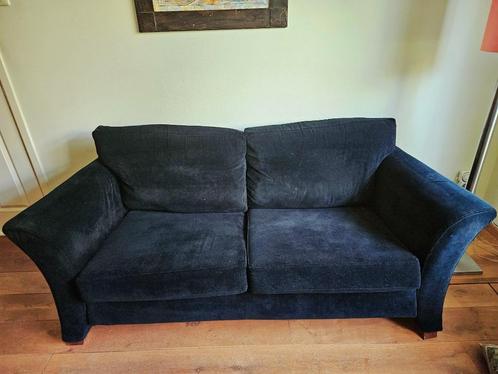 Comfortabele zwarteTwee-en-halfzits bank, Huis en Inrichting, Banken | Bankstellen, Gebruikt, Rechte bank, Driepersoons, 150 tot 200 cm