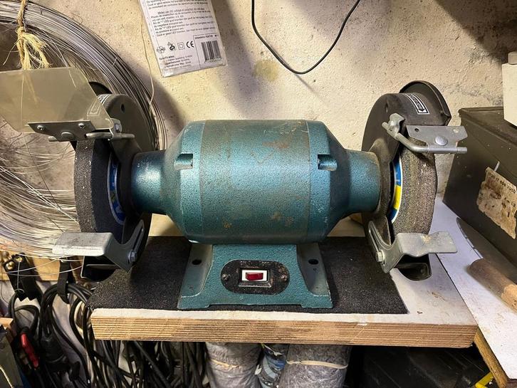 Werkende Slijpmachine - Zonder Merk, Doe-het-zelf en Verbouw, Gereedschap | Slijpmachines, Gebruikt, Werkbankslijpmachine, Minder dan 700 watt