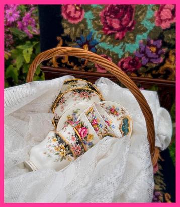 Brocante kop en schotel kopjes high tea servies Royal Albert beschikbaar voor biedingen
