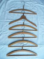 6 vintage oude houten kledinghangers, klerenhangers, Ophalen of Verzenden, Zo goed als nieuw, Hout