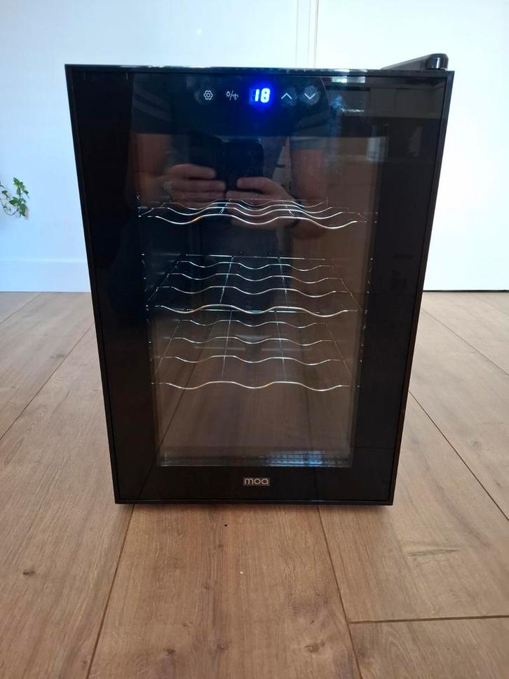 MOA WC40 Wijnkoeler defect, Witgoed en Apparatuur, Koelkasten en IJskasten, Gebruikt, Zonder vriesvak, Minder dan 75 liter, Minder dan 85 cm