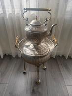 Antieke theepot met houder op wieltjes, Antiek en Kunst, Antiek | Koper en Brons, Ophalen