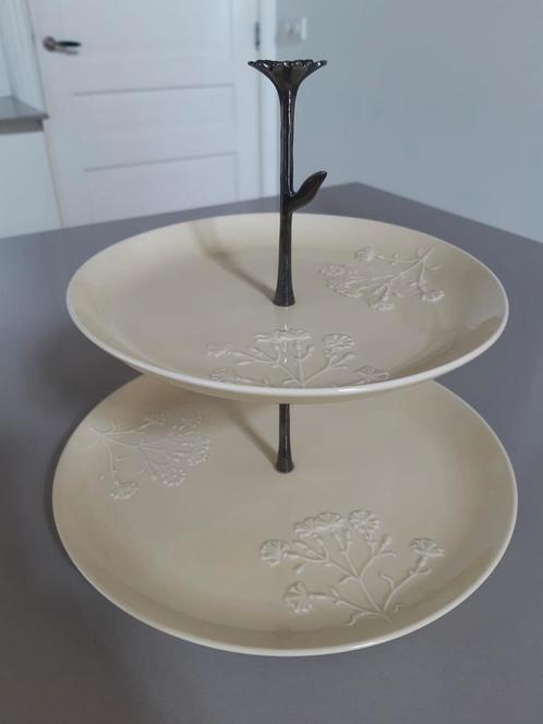 Etagere Villeroy en Boch met botanisch reliëf, Huis en Inrichting, Keuken | Servies, Nieuw, Overige stijlen, Porselein, Ophalen of Verzenden