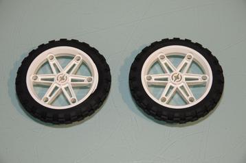Lego motorfiets wielen 2902 en 2903 beschikbaar voor biedingen