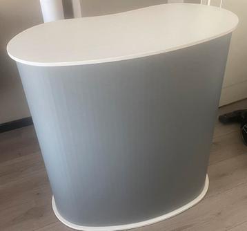 Promotie/Presentatie desk beschikbaar voor biedingen