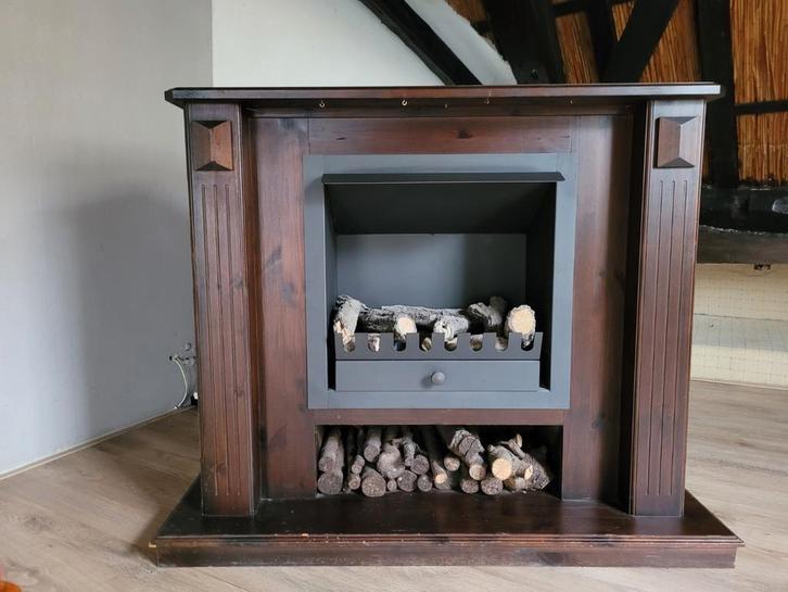 Gelhaard met houten ombouw, Huis en Inrichting, Haarden, Zo goed als nieuw, Ophalen