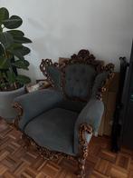 Authentieke Stoel met Sierlijk Houtsnijwerk, Huis en Inrichting, Ophalen, Gebruikt, Minder dan 75 cm, 50 tot 75 cm