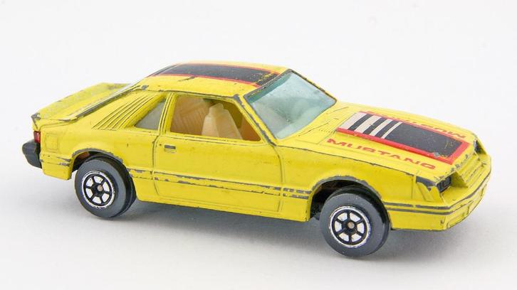 Mustang van Yatming No.1028, Hobby en Vrije tijd, Modelauto's | Overige schalen, Gebruikt, Auto, Ophalen of Verzenden