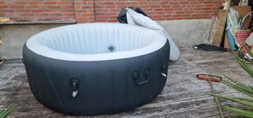 Lazy Spa Jacuzzi - Defecte Pomp/gelukkig ook te koop op mp beschikbaar voor biedingen