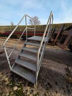 Stalen trappen, Doe-het-zelf en Verbouw, Ladders en Trappen, Ophalen, Zo goed als nieuw, Trap, Minder dan 2 meter