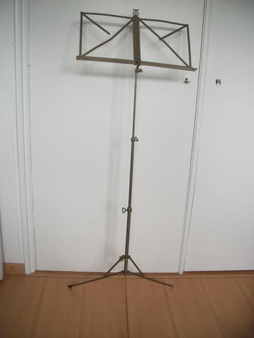 Muziekstandaard - opvouwbaar - 125 cm hoog beschikbaar voor biedingen