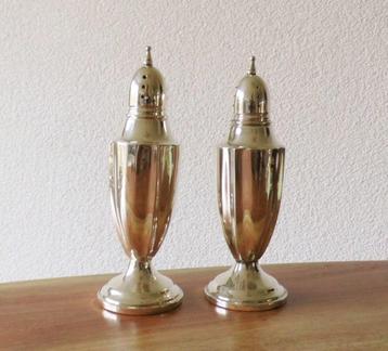 Art Deco sterling zilveren peper en zoutstrooier beschikbaar voor biedingen