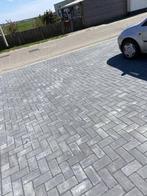 Gezocht gratis Betonstraatklinkers & Opsluitbanden (Maarsen), Tuin en Terras, Tegels en Klinkers, Gebruikt, Klinkers, Ophalen of Verzenden