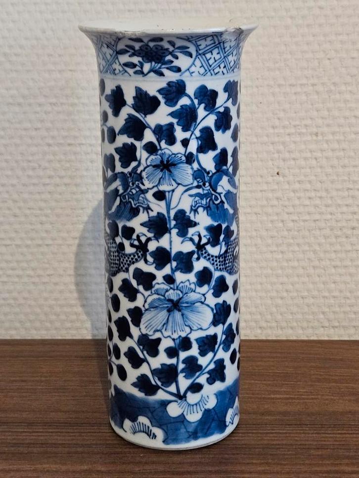 Antiek Chinees porselein vaasje draken vaas CHIPS BOVENRAND, Antiek en Kunst, Antiek | Porselein, Ophalen of Verzenden