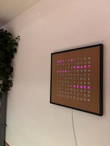 Woordklok hout 53x53cm (eiken, bamboe, kurk en meer) beschikbaar voor biedingen