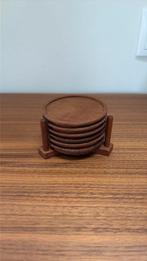 6 teakhouten onderzetters in houder, Ophalen of Verzenden, Zo goed als nieuw, Glas of Kopje