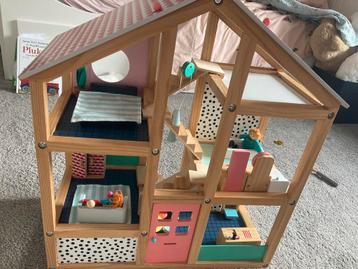 Hema houten poppenhuis beschikbaar voor biedingen