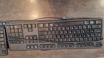 Toetsenbord keyboard 8x beschikbaar voor biedingen