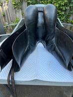 Dresuur zadel  Rossner 16 inch, Dieren en Toebehoren, Paarden en Pony's | Zadels, Ophalen, Dressuur