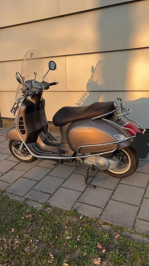 Vespa 300 GTS, Motoren, Motoren | Piaggio, Particulier, Scooter, Ophalen