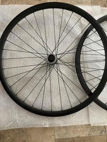 Black jack Stalen wielset disk velgbreedte 25mm beschikbaar voor biedingen