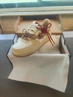 NIEUW NIKE WMNS AIR FORCE 1 '07 LX SAIL/TEAM GOLD-LT, Ophalen, Beige, Nieuw, Sneakers of Gympen