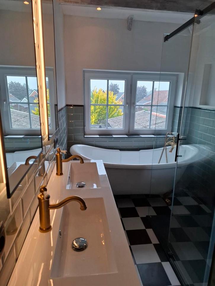 Klussenbedrijf.R.R, Diensten en Vakmensen, Stukadoors en Tegelzetters, Mozaïek, Stucwerk, Tegelzetten, Garantie