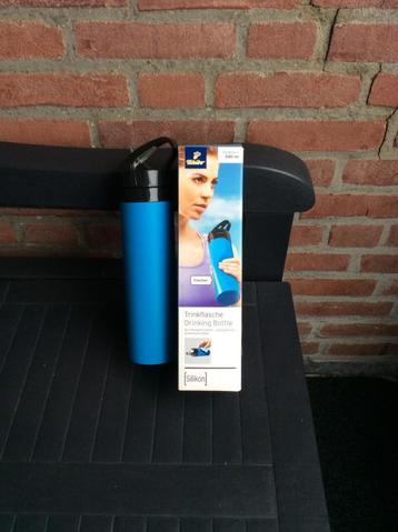 drinkfles beschikbaar voor biedingen