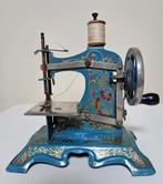 naaimachientje kinderspeelgoed naaimachine oud antiek, Ophalen of Verzenden