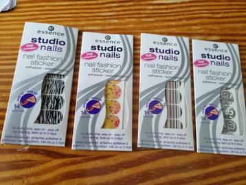 Nagelstickers beschikbaar voor biedingen