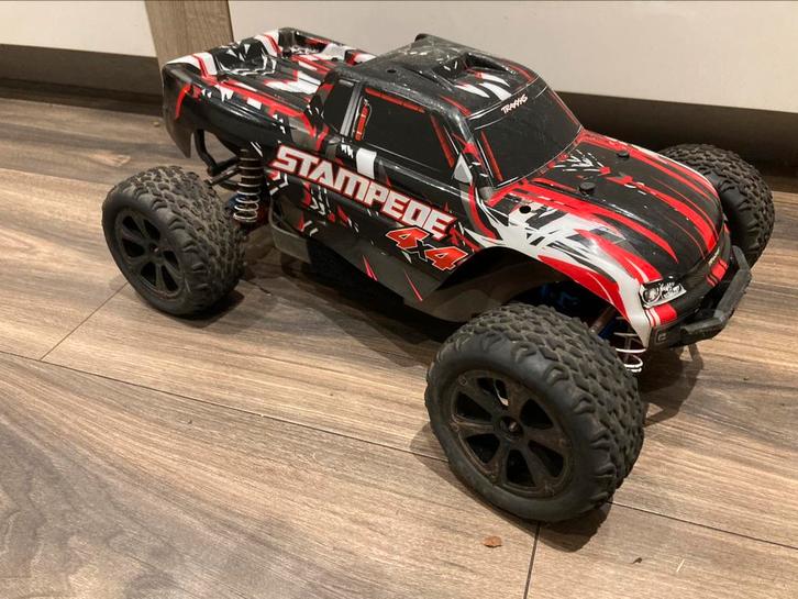 traxxas rustler 4x4 brushless fully upgaded stampede body., Hobby en Vrije tijd, Modelbouw | Radiografisch | Auto's, Gebruikt