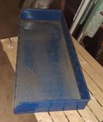 Kisten bakken industriele magazijnbakken, Ophalen