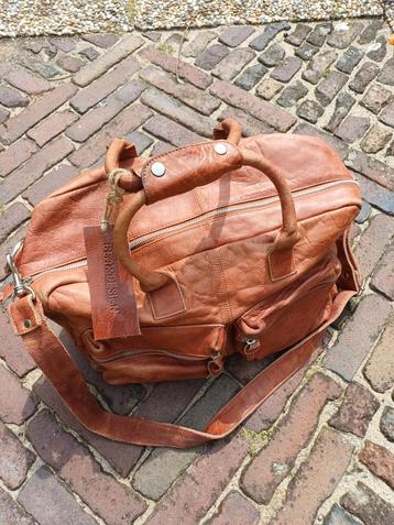 Grote stoere soepele traveler schouder/handtas van BEARde beschikbaar voor biedingen