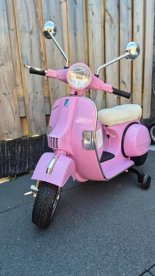 12V Kinder Vespa scooter., Kinderen en Baby's, Speelgoed | Buiten | Accuvoertuigen, Gebruikt, Ophalen