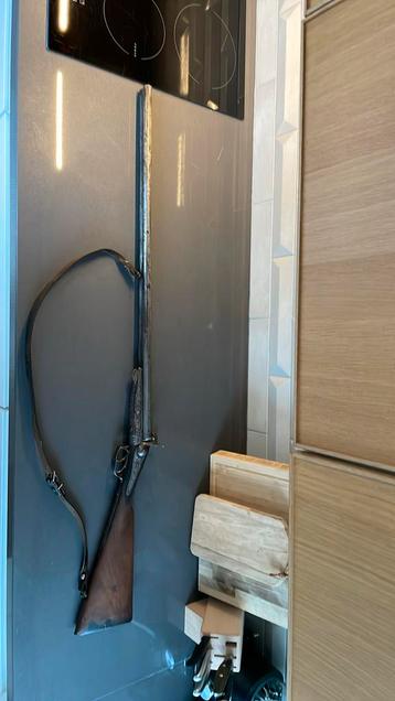 Antiek zwartkruit dubbelloops jachtgeweer onklaar beschikbaar voor biedingen