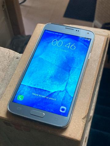 Gloednieuwe Samsung Galaxy S5 Neo beschikbaar voor biedingen