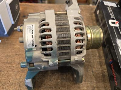 Dynamo Volvo Penta 874502 12V 115A, Watersport en Boten, Bootonderdelen, Gebruikt