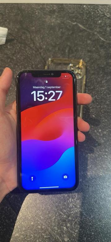 iPhone 11 – 128GB – Kleine beschadiging, + gratis hoesje beschikbaar voor biedingen