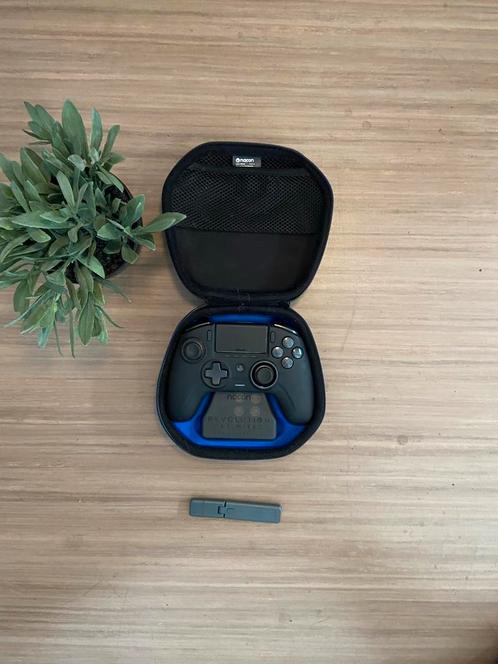 Nacon Revolution Pro Controller, Spelcomputers en Games, Spelcomputers | Nintendo Portables | Accessoires, Gebruikt, Overige modellen