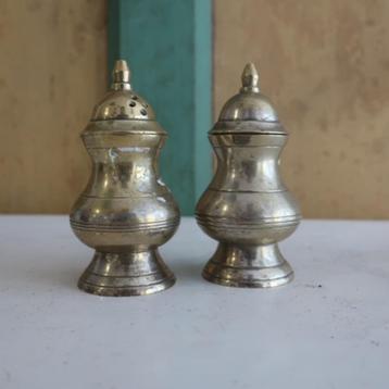 Peper & zout origineel 2 potjes metaal 8,5 cm hoog SET PRIJS beschikbaar voor biedingen